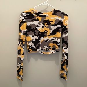 Sommer Ray cropped long sleeve